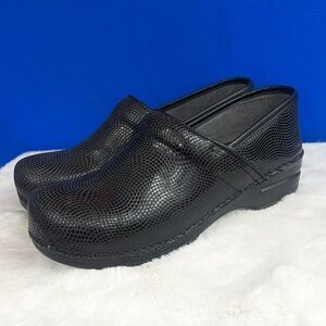|•DANSKO•| Black Comfort Clogs Size 41 / 10.5-11